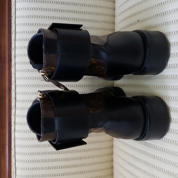 LOUIS VUITTON LV MONOGRAM WONDERLAND FLAT RANGER COMBAT BOOTS - Picture 6 of 10